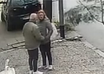 Denuncian un robo tras un engaño en plena calle en Caseros