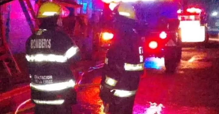 Voraz incendio destruyó siete viviendas en Capilla del Señor