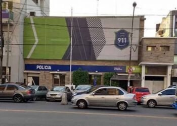 Intentó asaltar una heladería en Ramos Mejía, atacó a una empleada y fue reducido por vecinos