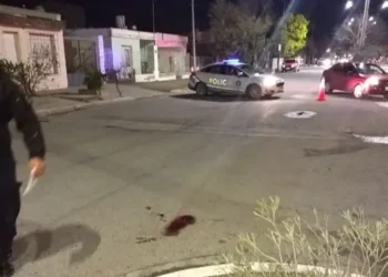 Murió un joven motociclista tras un violento accidente con un auto en la calle Malvinas en San Miguel .