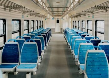 El Tren San Martín sumó una formación renovada al servicio de pasajeros