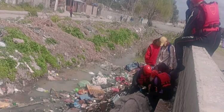 Quilmes: Encontraron un cuerpo en un arroyo y buscan determinar las causas de la muerte