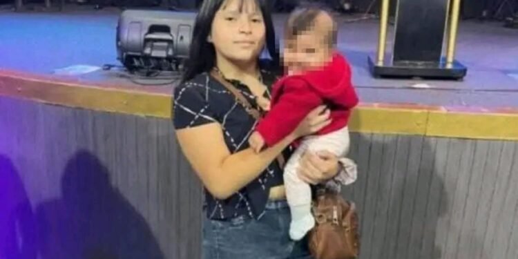Sigue internada la joven que sobrevivió al disparo que mató a su beba de 11 meses en Villa Caraza
