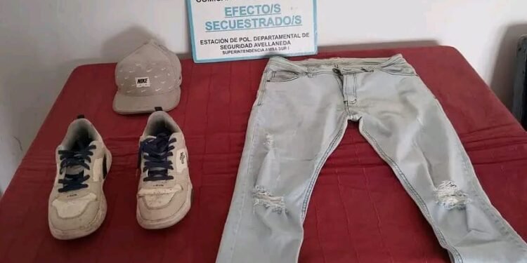 Quilmes : lo asaltaron mientras esperaba el semáforo y terminó herido de un balazo, detuvieron a un sospechoso